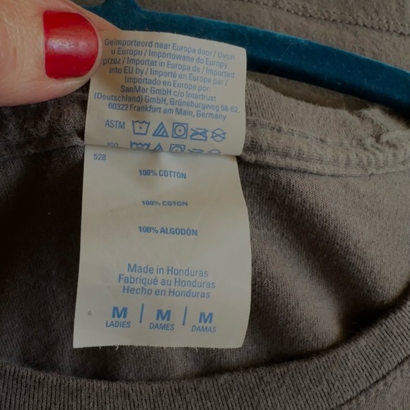 October 2010 Birthday Tshirt sz M - Picture 3 of 4